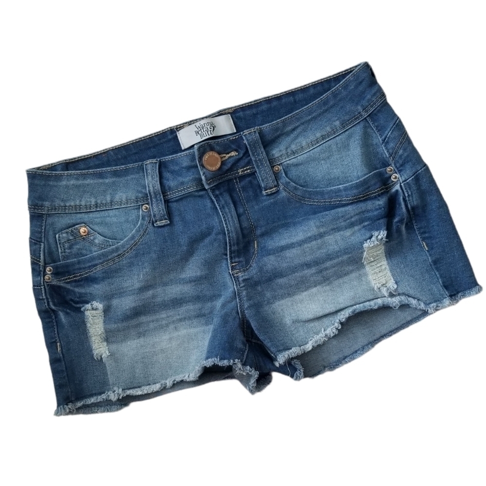 Wanna Betta Butt  Distressed Raw Hem Jean Shorts Junior Size 3/26.